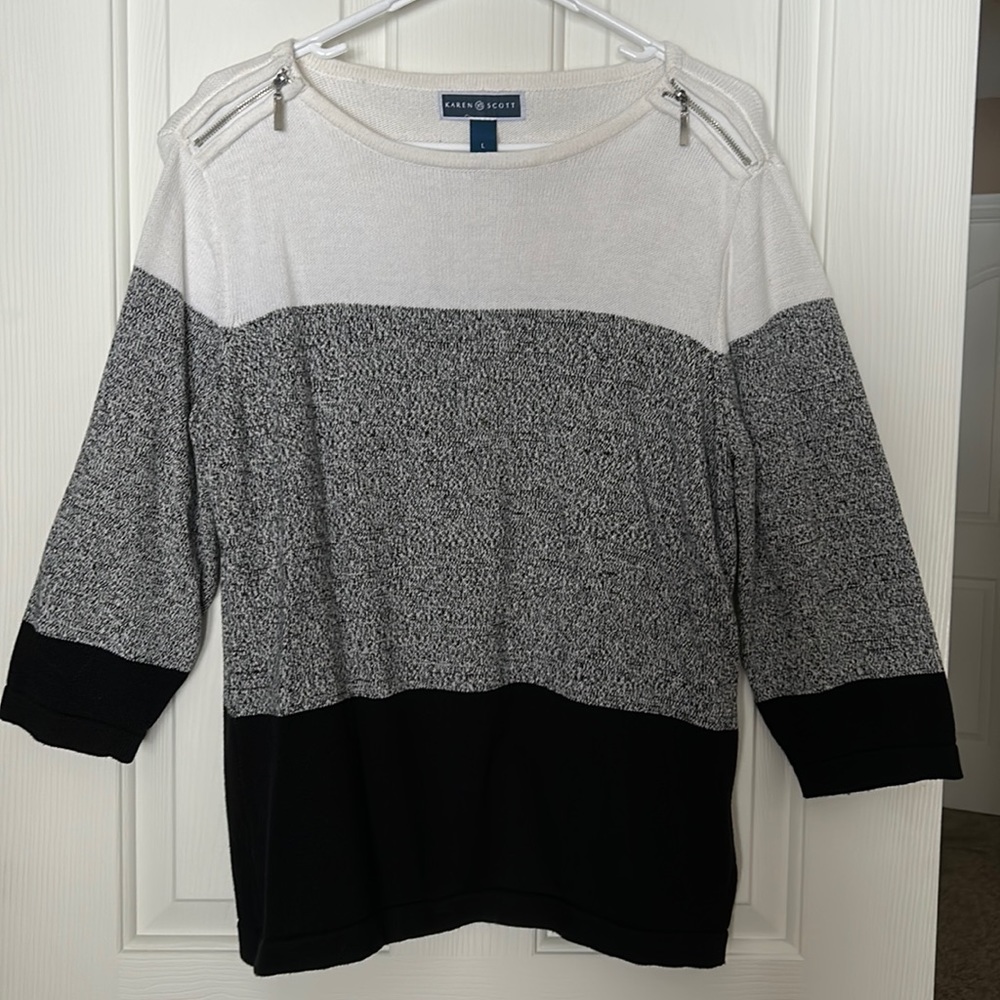 Karen Scott Lg 3/4 length sleeve. Black and white sweater